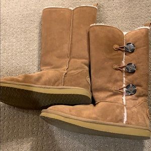 Chestnut boots